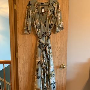 City Chic Size M Sage Green Magnolia Floral Maxi Dress